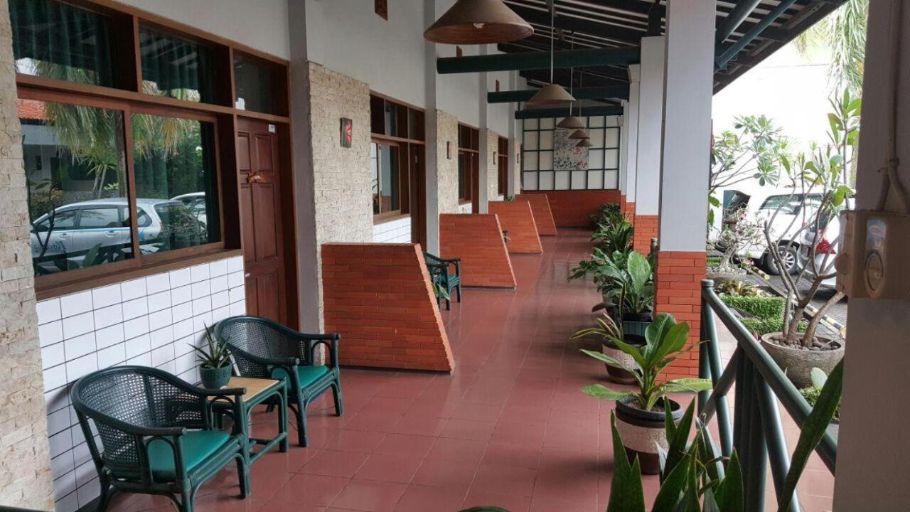 Hotel Aneka Baru Sleman  Exterior photo